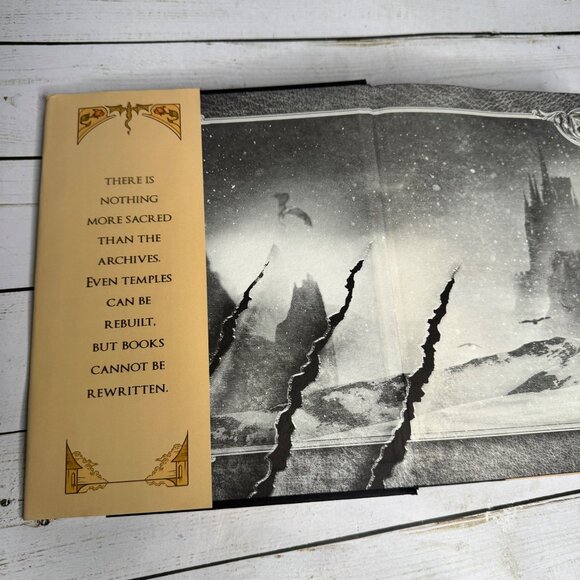 Fourth Wing Rebecca Yarros 1st Ed 2023 Holiday Limited HC Black Sprayed Edges - Picture 9 of 16